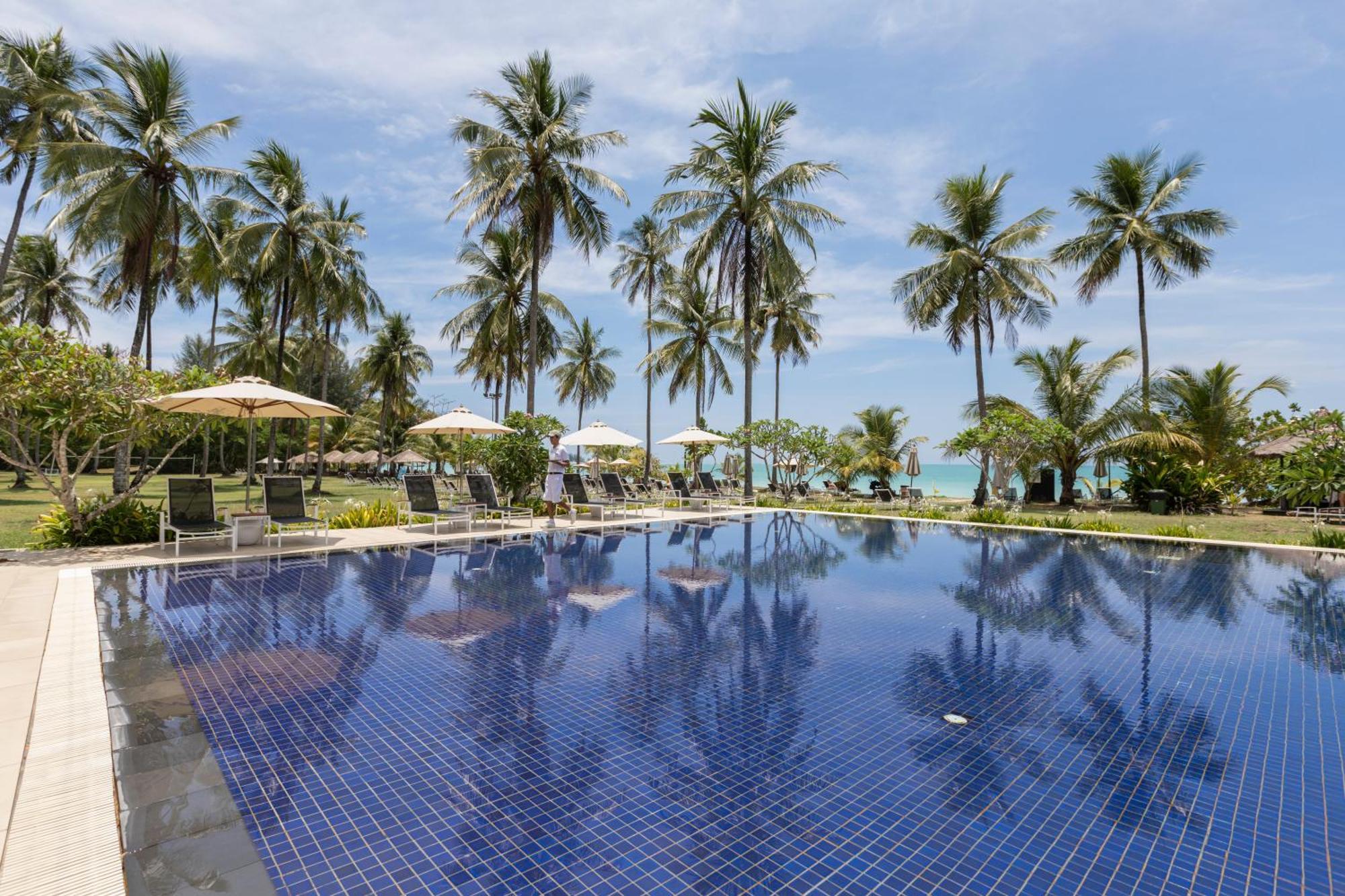 Kantary Beach Hotel Villas & Suites Khao Lak Esterno foto