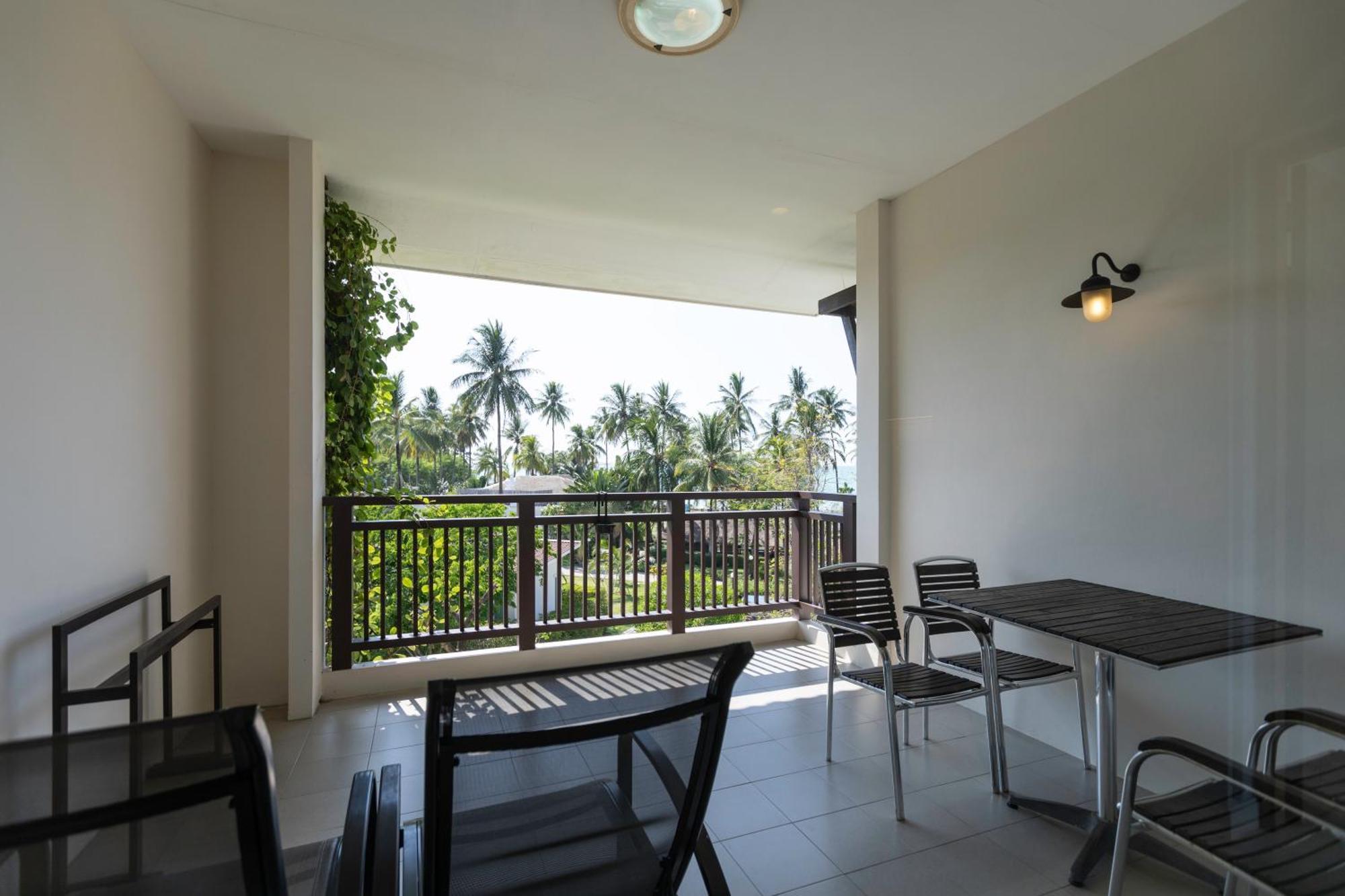 Kantary Beach Hotel Villas & Suites Khao Lak Esterno foto
