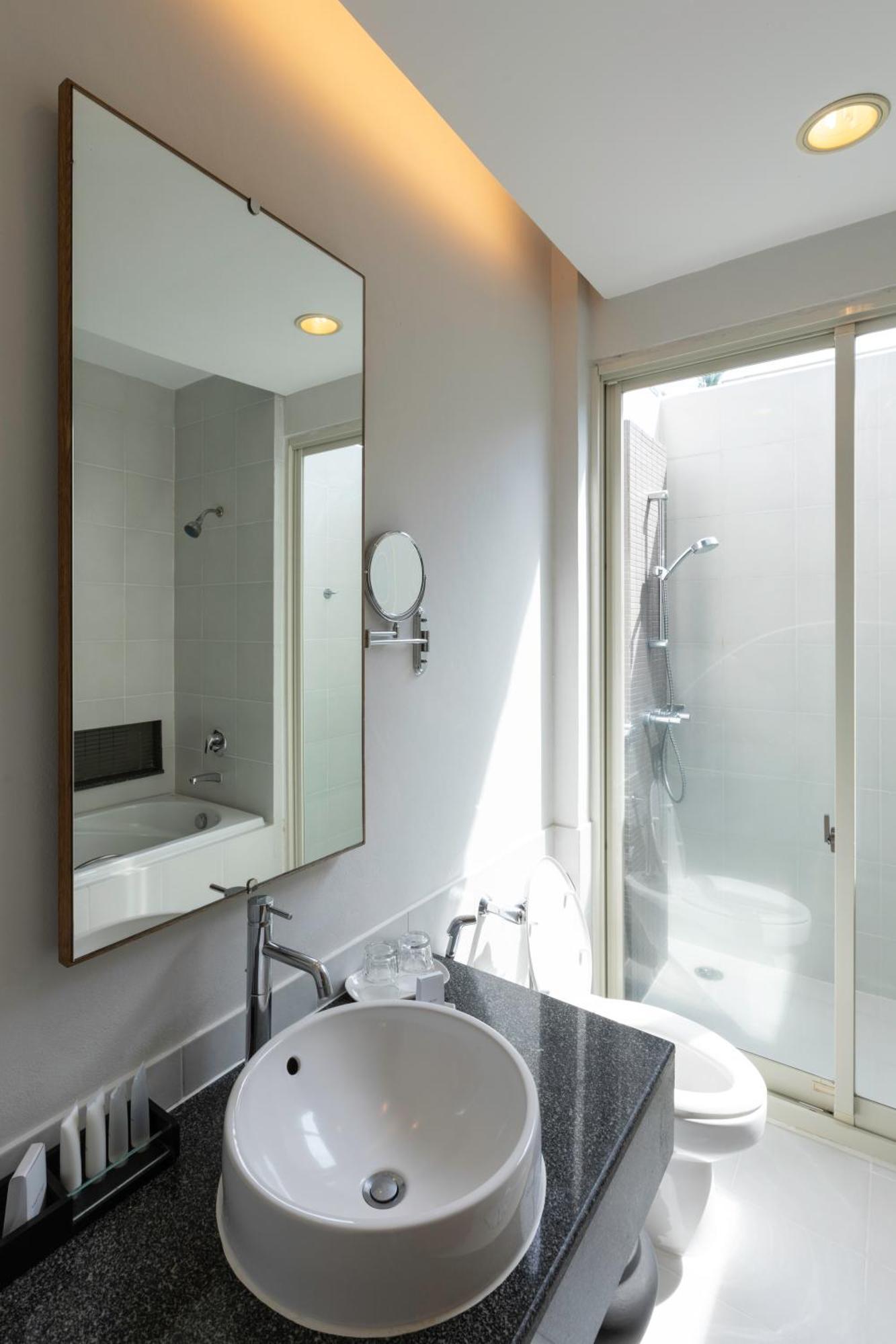 Kantary Beach Hotel Villas & Suites Khao Lak Esterno foto