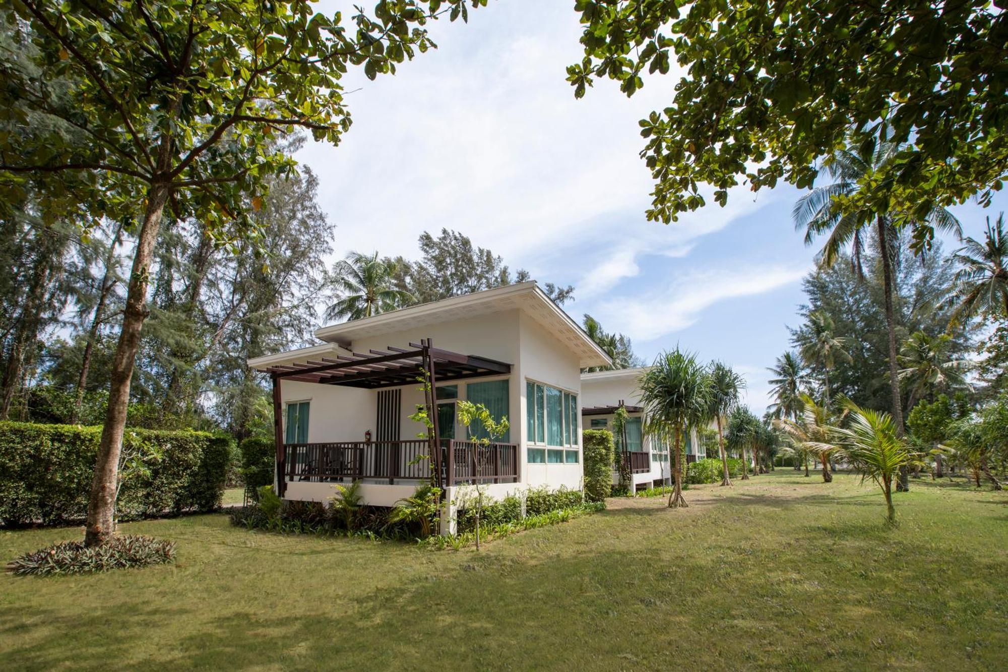 Kantary Beach Hotel Villas & Suites Khao Lak Esterno foto