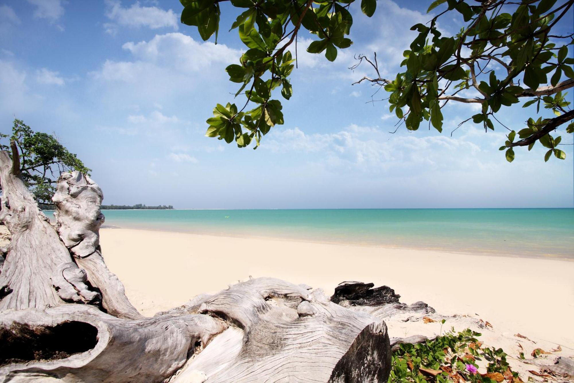 Kantary Beach Hotel Villas & Suites Khao Lak Esterno foto