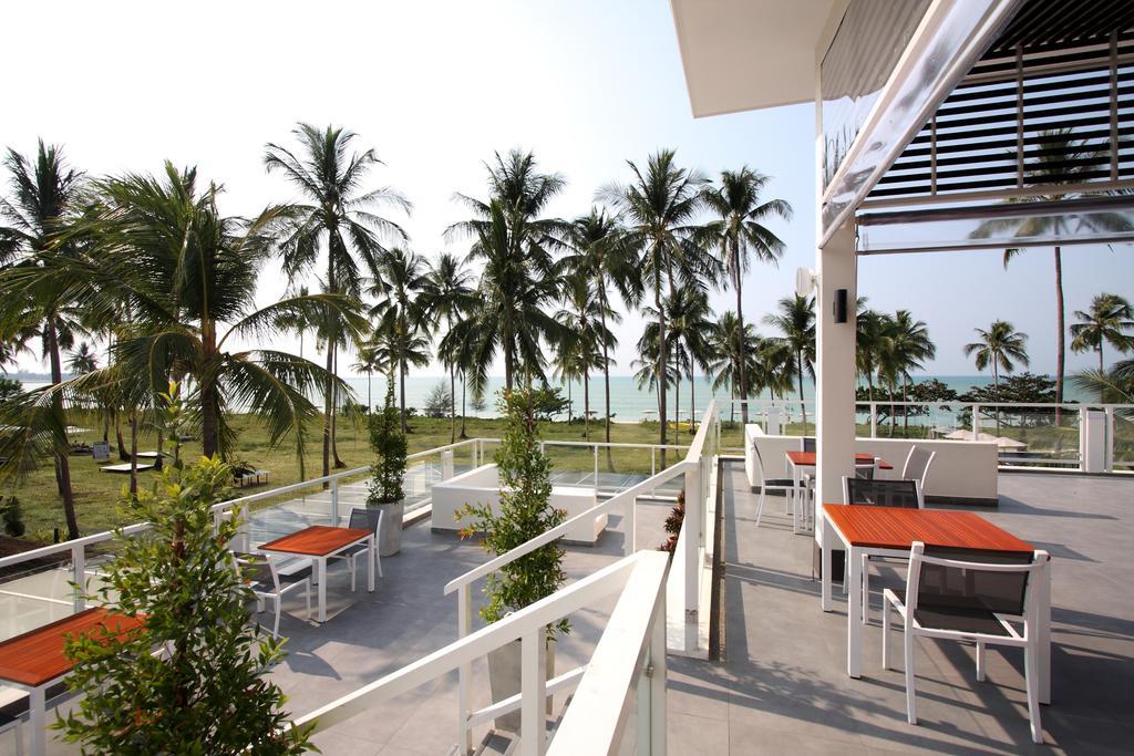 Kantary Beach Hotel Villas & Suites Khao Lak Esterno foto